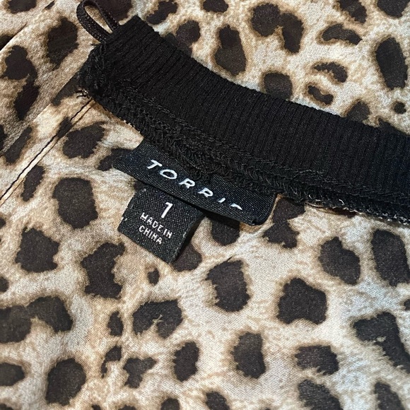 Leopard Torrid Ringer Tee_size 1 - Picture 5 of 5
